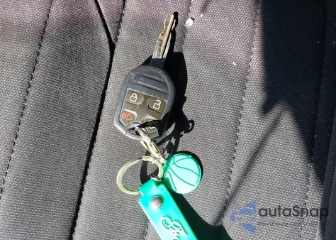 2013 Ford Mustang V6 z USA, uszkodzony, nr VIN 1ZVBP8AM3D5263609